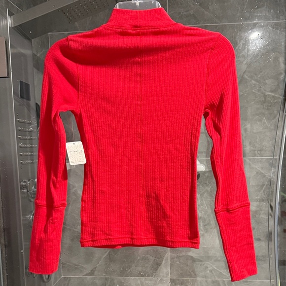 NWT Free People The Rickie Red Ribbed Mock Neck Long Sleeve Top Cherry Red SZ XS - Picture 8 of 8